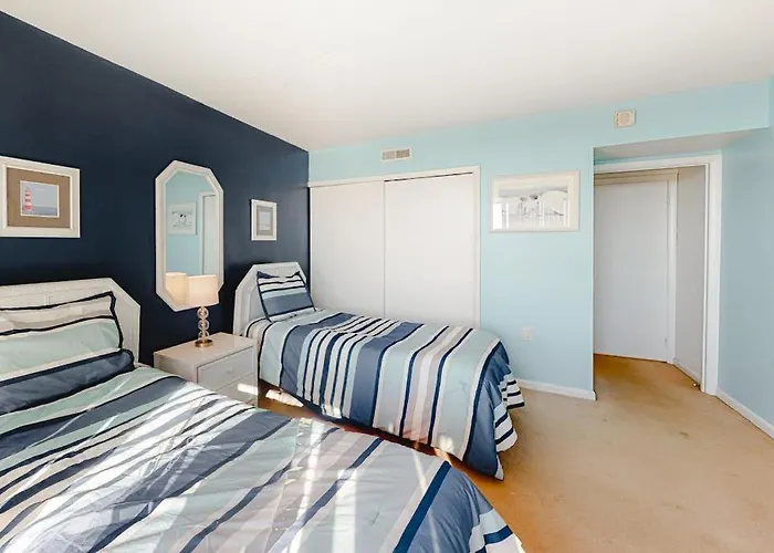 Holiday home Golden Sands 201
